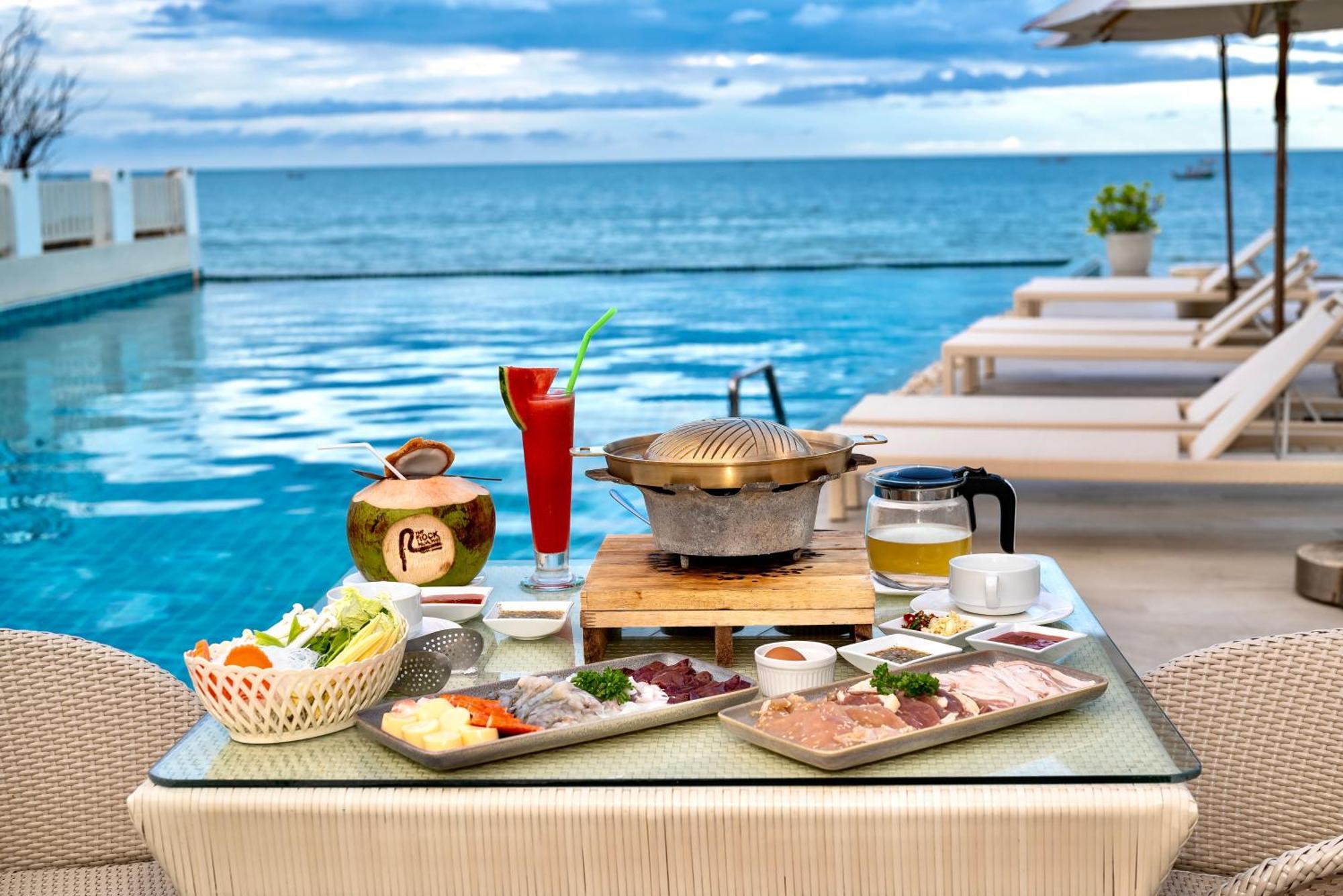 The Rock Hua Hin Beachfront Spa Resort Exterior foto